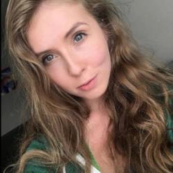 Alinabridge is looking for singles for a date